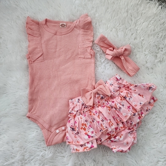 Tiny Cutey Baby Girl Summer Outfit Set. Ruffle Sleeve Romper and Floral … - Picture 1 of 5